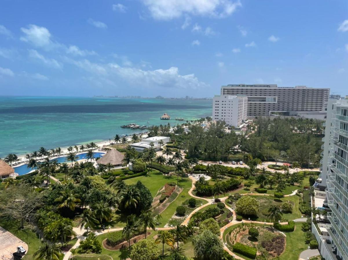 Beachfront Luxury Apartments Cancún Eksteriør billede