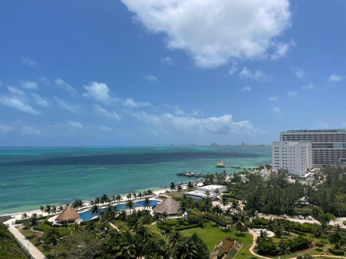 Beachfront Luxury Apartments Cancún Eksteriør billede