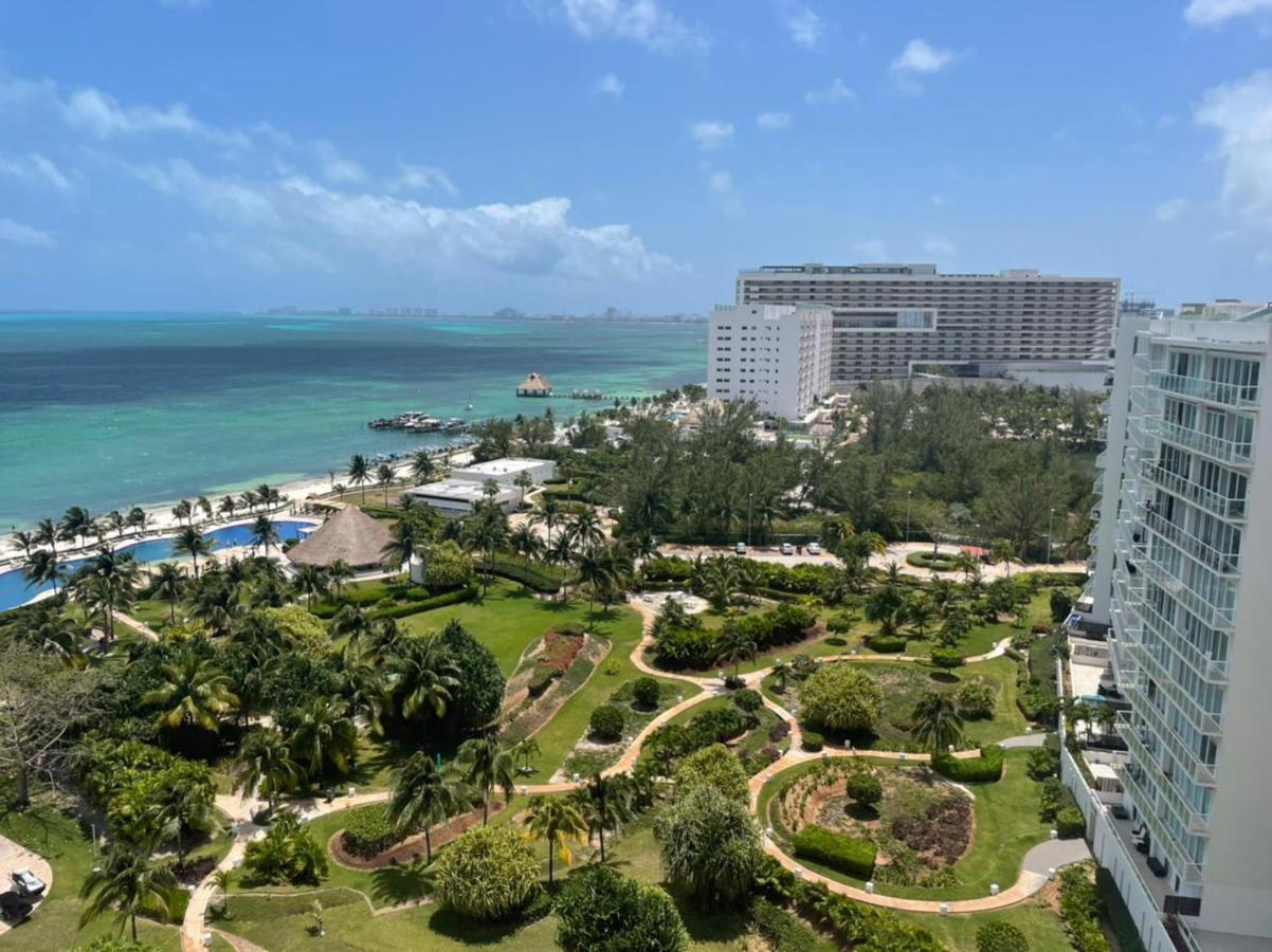 Beachfront Luxury Apartments Cancún Eksteriør billede