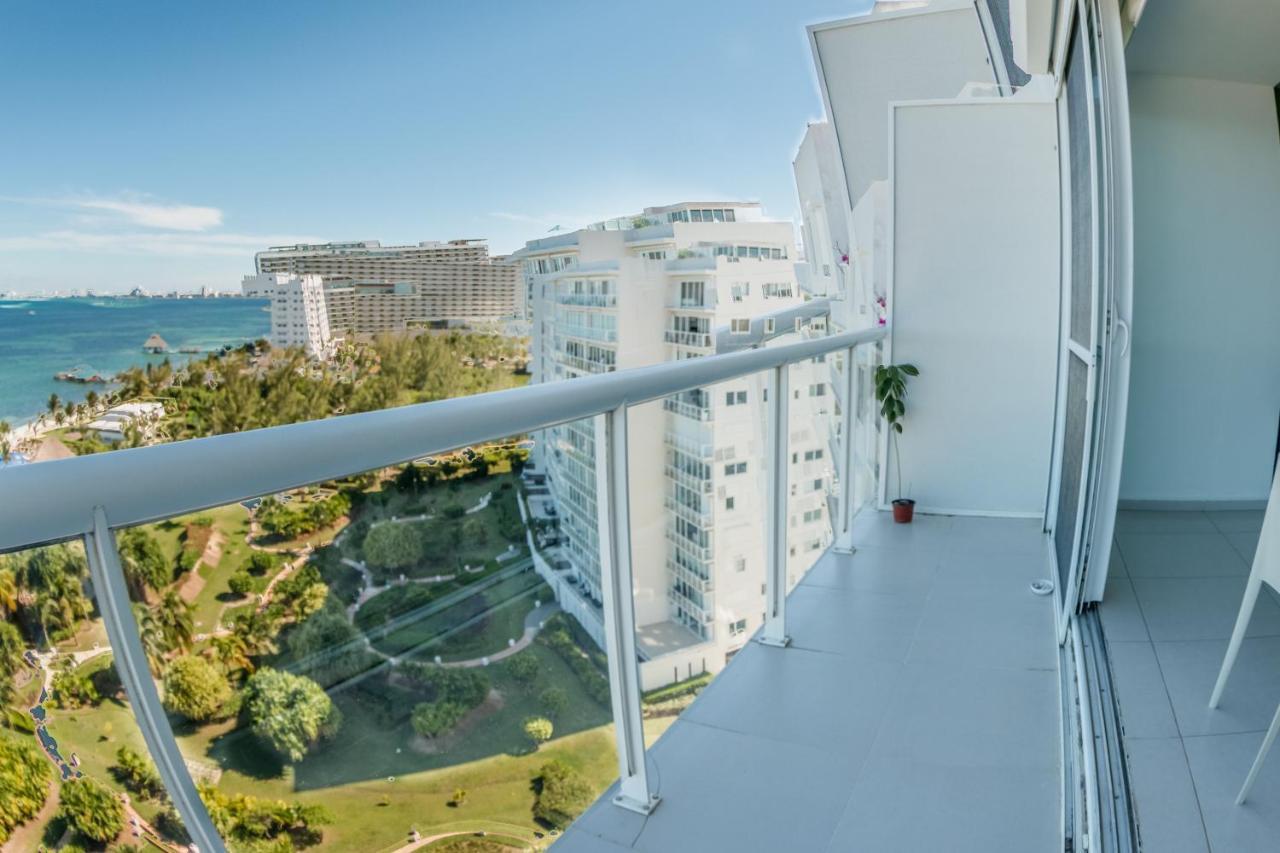 Beachfront Luxury Apartments Cancún Eksteriør billede