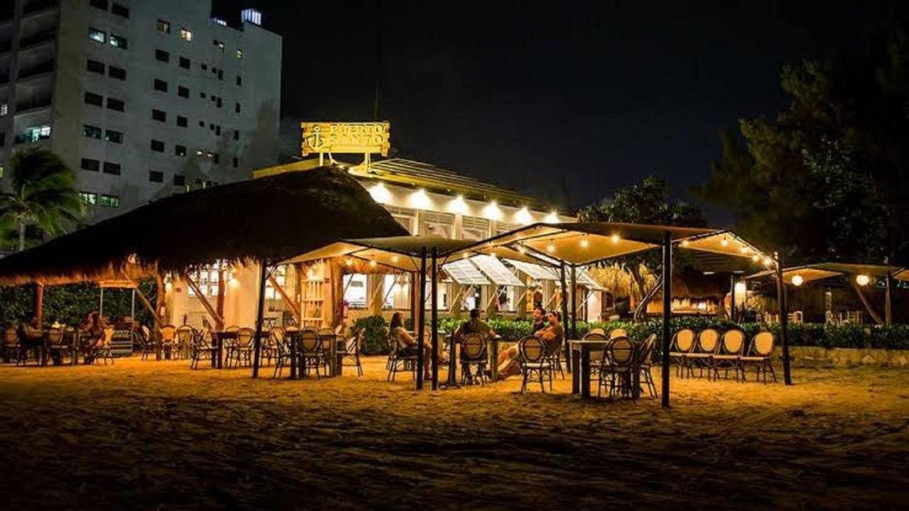 Beachfront Luxury Apartments Cancún Eksteriør billede